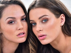 Tetas grandes, Besar, Lesbiana, Lencería, Coño, Afeitado, Estriptis, Tetas