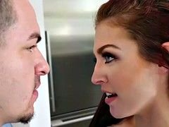 Ruskeahiuksinen, Kermakakku