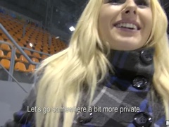 Nyilvános