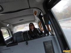 Duże cycki, Brunetka, Cycata, Hardcore, Mamuśka, Na wolnym powietrzu, Punkt widzenia, Tatuaż