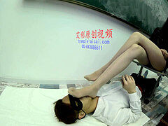 japanese sole worship-teacher's foot sub pt.1