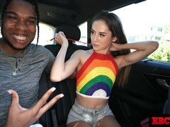 18 χρονον, Μεγάλος πούτσος, Πίπα, Σε στάση σκύλου στα τέσσερα, Φυσικά βυζιά, Κοκκαλιάρης, Έφηβος, Βυζιά