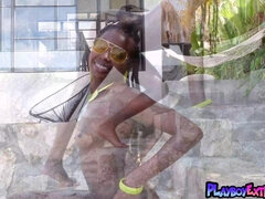 Ciemna karnacja, Elastyczny, Na wolnym powietrzu, Solo, Cycki