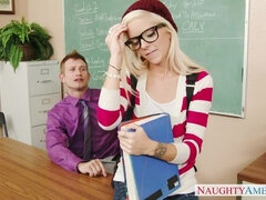 Lízanie análu, Spermie v puse, Péro, Výprask, Prirodzené prsia, Drobunké, Pička, Študent