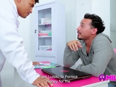 Kont, Grote kont, Grote mammen, Pijpbeurt, Arts, Hondjeshouding, Orgasme, Tatoeage