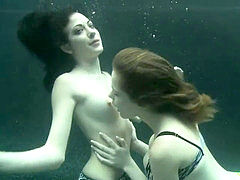 Underwater girly-girl bang-out