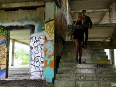 Amatorka, Blondynka, Obciąganie, Okulary, Obciąganie, Nagi, Na wolnym powietrzu, Pończochy