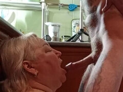 Belle grosse femme bgf, Sucer une bite, Éjaculer dans la bouche, Tir de sperme, Mature, Maman, Russe, Sperme