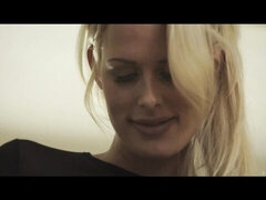 Stupendo, Culo, Culo grosso, Bionda, Stivali, Da dietro, Strippaggio, Tette