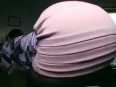 Sexy japanese MILF in tight too short miniskirt ! upskirt shame on her ! 6