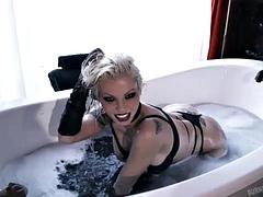 Anal, Blonde, Sucer une bite, Bottes, Tir de sperme, Fétiche, Hard