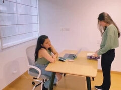 Amatør, Stor rumpe, Hjemmelaget, Lesbisk, Onani, Kontor, Orgasme, Sekretær