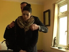 Brunetta, Tettona, Gola profonda, Facciale, Toccando, Mamma che vorrei scoparmi, Calze, Ingoiare