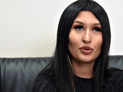 Inked pornstar wants to be deepthroat after interview