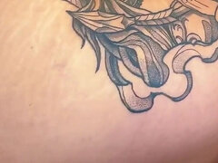 18, Amaterji, Velika rit, Facesitting, Latinka, Tetovaže, Najstnice