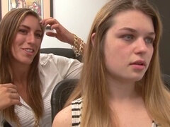 Geile alte tussi, Lesbisch, Milf, Büro, Sekretärin, Dürr