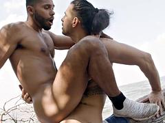 Plage, Noire, Noir ébène, Homosexuelle, Hd, Muscle, De plein air, Tatouage