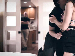 Семяизвержение, Сперма на лице, Пальцем, Лесбиянка, Табу, Молоденькие, Втроем