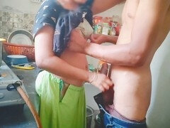 Velik kurac, Indijka, Kuhinja, Zapeljana