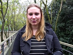 Grosse titten, Blondine, Pummelig, Französisch, Flotter dreier, Titten