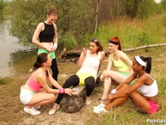 Amatéri, Oblečené ženy, Gangbang, Skupina, Medzirasové, Výprask, Orgie, Swingers