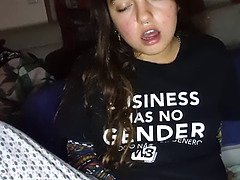 Gesztenyebarna, Ujjazás, Öklözés, Nuni, Lógó mellek, Vetkőzés, Sztrippelés, Begyek