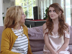 Cul, Sucer une bite, Brunette brune, Tir de sperme, Branlette thaïlandaise, Branler, Cuisine, Belle mère