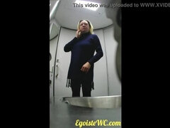 デカ尻, 淫乱熟女, 放尿, オマンコ, スパイ, トイレ, トレイン, 濡れ