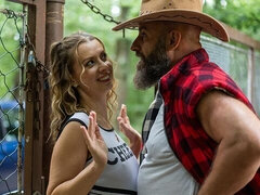 Stor røv, Stor pik, Store bryster, Blondine, Pik sutte, Hundestilling, Udendørs