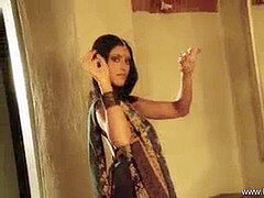 Amatoriale, Brunetta, Indiana, Matura, Solo