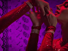 Μεγάλος πούτσος, Μεγάλα βυζιά, Ξανθιά, Πίπα, Μελαχροινή, Σκληρό, Τρανσέξουαλ, Βυζιά