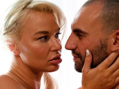 Rit, Velike joške, Fafanje, Doggystyle, Dekle drka tiča, Poljubljanje, Milf, Dokolenke