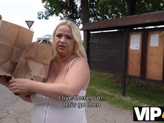 Cul, Gros seins, Rondelette, Tchèque, Mère que j'aimerais baiser, Argent, Enceinte, Rasée