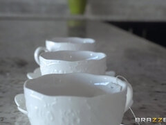 Mamma che vorrei scoparmi, Maestra, Terzetto, Tette