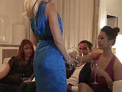 Asiater, Brunette, Fransk, Sexy undertøy, Orgie, Fest, Rødtopp