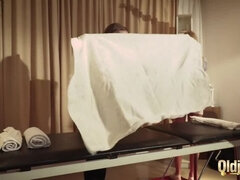 Sperma shot, Diep in de keel, Opa, Hardcore, Hd, Masseren, Tiener, Trio