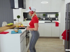 18, Amatör, Anal, Tjeckisk, Europeisk, Sätta munkavle på, Piercing, Spanking