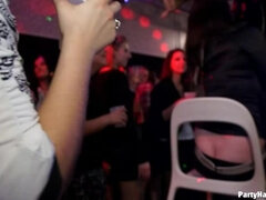 Ερασιτέχνης, Μεγάλος πούτσος, Ξανθιά, Πούτσος, Ομάδα, Διαφυλετικό, Γλείψιμο, Καλσόν με τρύπα στον καβάλο