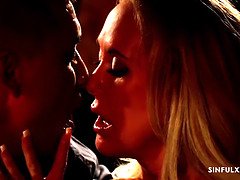 Monumentális dákó, Cumizás, Ondó fröcskölés, Érett feleség, Anyuci, Nuni, Visítozás, Mostoha