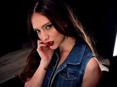 오랄섹스, 도기스타일, 핑거링, 핸드잡, 키스, 빨간 머리, 면도된, 스타킹