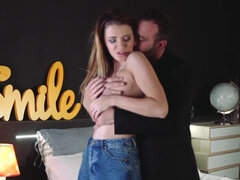 Pompino, Brunetta, Schizzo di sborra, Toccando, Hd, Tette naturali, Russa, Terzetto