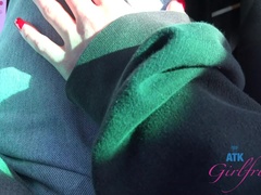 큰 엉덩이, 크림파이, 발로 애무하기, 여자친구, 키스, 기름, 셀카, 면도된