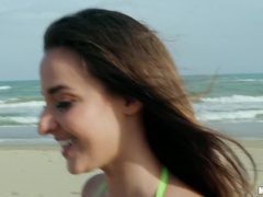 Amatør, Brunette, Pik, Hundestilling, Olie, Lille kvinde, Piercing, Bryster