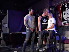 Anal, Lécher le cul, Doigter, Homosexuelle, Fille latino, Maigrichonne, Plan cul à trois