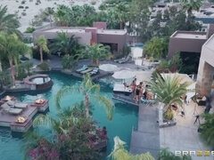 18, Perse, Ruskeahiuksinen, Hd, Luonnolliset tissit, Pienikokoinen, Teini, Tissit