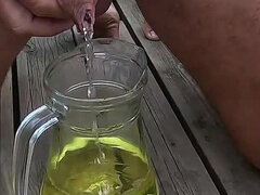 Amatéri, Pár, Nahé, Vonku, Pissing, Krátke vlasy