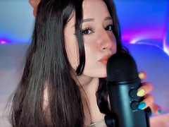 Shiny kisses with an ASMR microphone