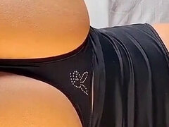 Stor stjärt, Stora tuttar, Kvinna, Latina, Onani, Trosor, Pov, Vibrator