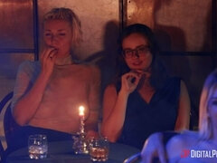 Hálószoba, Szőke, Pár, Orvos, Dupla behatolás, Ruha, Négyes, Harisnya