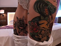 Anál, Kuřba, Creampie, Hardcore, Tetování